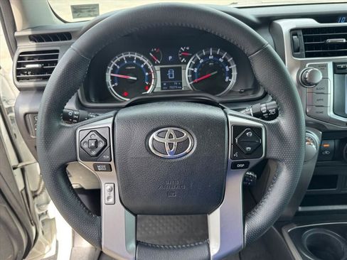Used 2018 Toyota 4Runner SR5 Premium AWD/4WD image 25