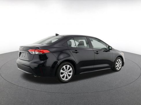 Used 2025 Toyota Corolla LE FWD image 9