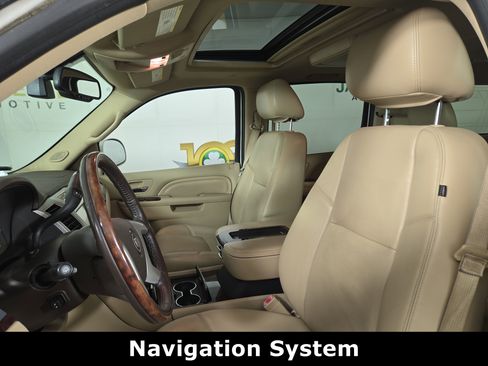 Used 2014 Cadillac Escalade ESV Premium image 12
