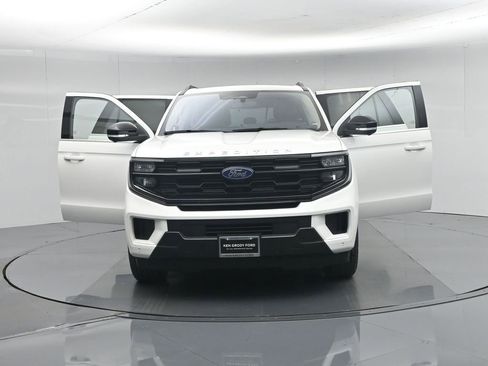 Certified 2025 Ford Expedition Active AWD/4WD image 31