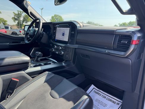 Used 2025 Ford F150 Raptor AWD/4WD image 17