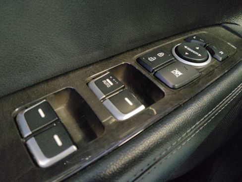 Used 2018 Kia Sorento FWD image 27
