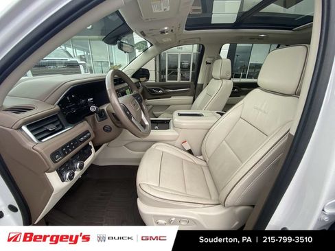 Certified 2022 GMC Yukon XL Denali w/ Denali Premium Package AWD/4WD image 23