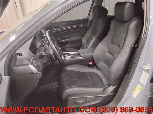 Used 2021 Honda Accord Touring image 10