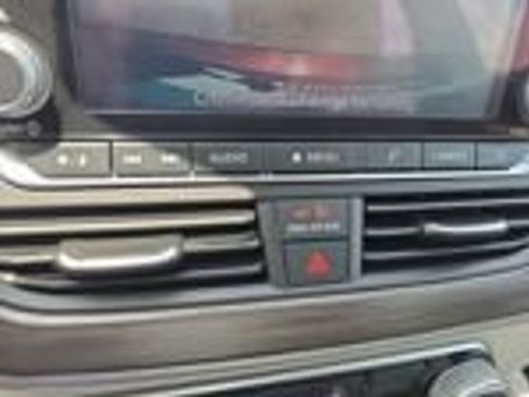 Used 2025 Nissan Altima 2.5 SV FWD image 17