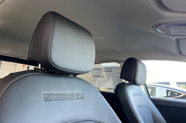 New 2027 Hyundai Ioniq 5 SEL AWD/4WD image 16