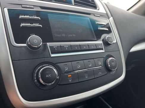 Used 2017 Nissan Altima 2.5 SR w/ Midnight Edition Package image 23