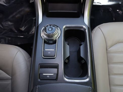 Used 2018 Ford Fusion SE w/ Fusion SE Technology Package FWD image 24