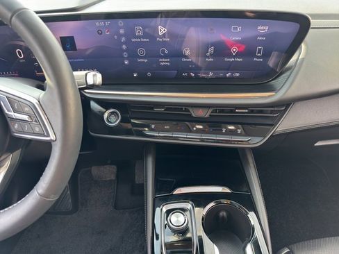 Used 2024 Buick Envision Avenir image 19