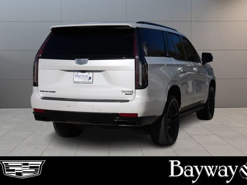 Used 2024 Cadillac Escalade Sport Platinum w/ LPO, ONYX Package image 5