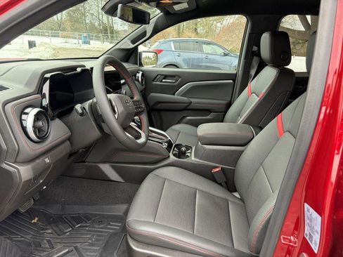 Used 2026 Chevrolet Colorado Z71 w/ Technology Package image 17