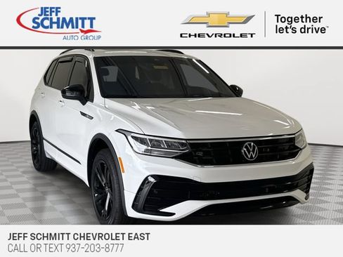 Used 2024 Volkswagen Tiguan SE R-Line AWD/4WD image 1