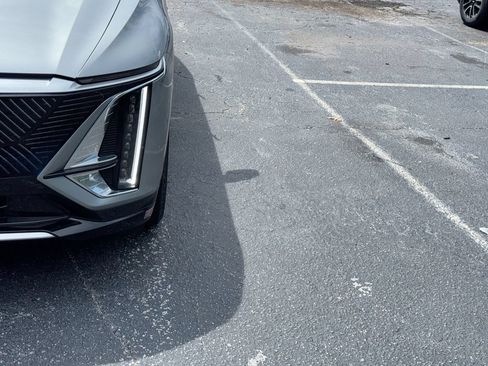 Used 2024 Cadillac Lyriq Luxury w/ LPO, Floor Liner Package RWD image 10