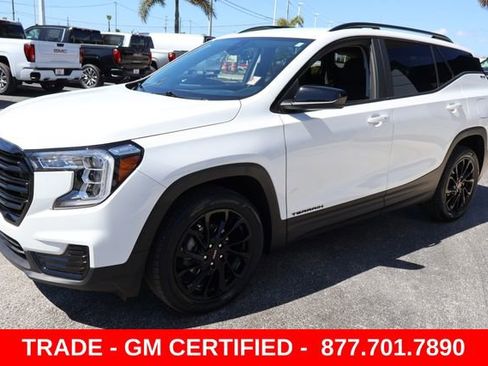 Certified 2024 GMC Terrain SLE w/ Elevation Edition FWD image 4