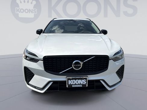 Used 2023 Volvo XC60 B5 Plus w/ Climate Package AWD/4WD image 11