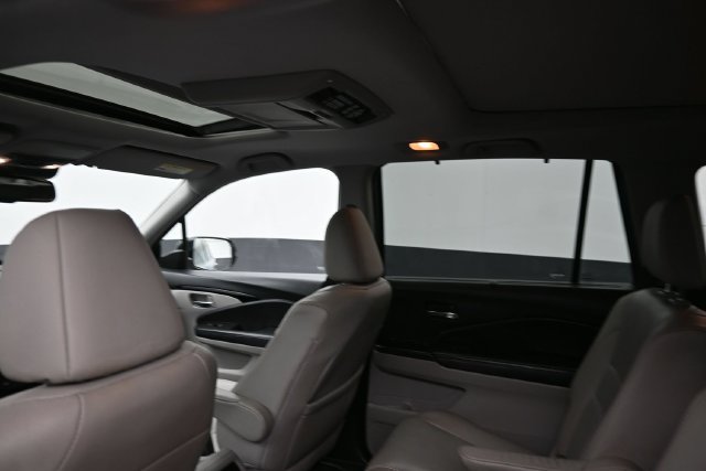 Used 2018 Honda Pilot Elite image 20