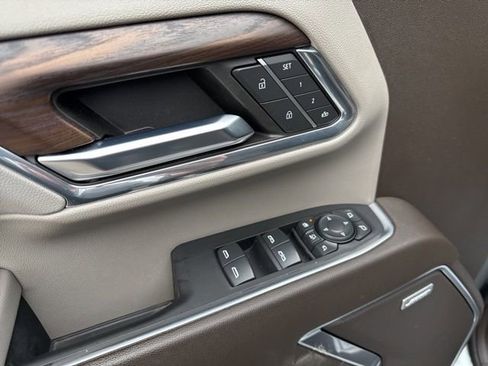 Used 2024 GMC Sierra 3500 SLT w/ SLT Premium Package image 34