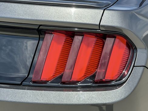 Used 2017 Ford Mustang GT Premium w/ Equipment Group 401A RWD image 25
