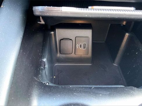 Used 2025 Ford Explorer ST-Line w/ ST-Line Street Pack image 35