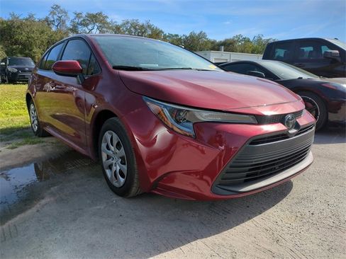 Used 2024 Toyota Corolla LE image 2