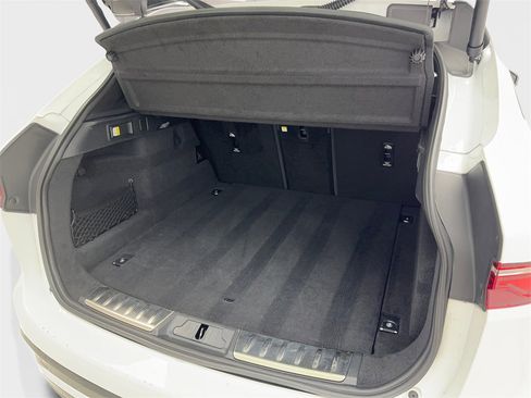 Used 2024 Jaguar F-PACE R-Dynamic S image 75