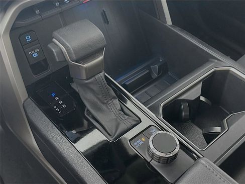 Used 2022 Toyota Tundra SR5 RWD image 27