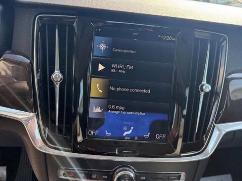 Used 2017 Volvo S90 T6 Momentum image 15