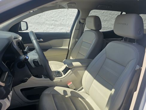 Used 2023 GMC Acadia Denali AWD/4WD image 5