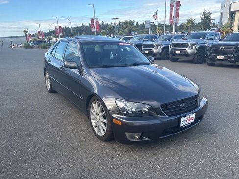 Used 2003 Lexus IS 300 RWD image 3