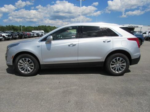 Certified 2019 Cadillac XT5 Luxury FWD image 3