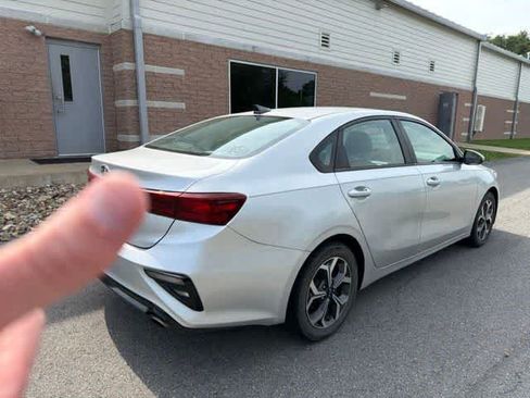 Used 2019 Kia Forte LXS FWD image 5