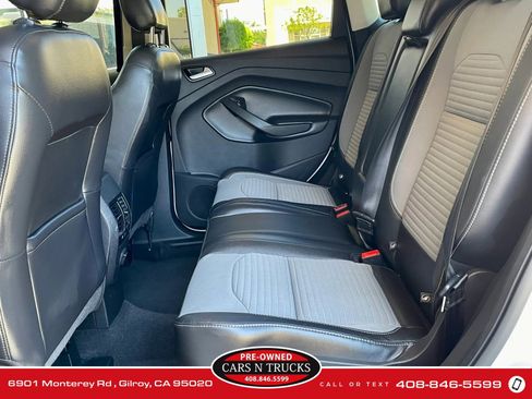 Used 2019 Ford Escape SE image 11