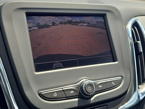 Used 2024 Chevrolet Equinox LT FWD image 21