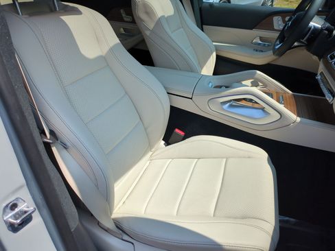 Certified 2024 Mercedes-Benz GLS 450 4MATIC image 37