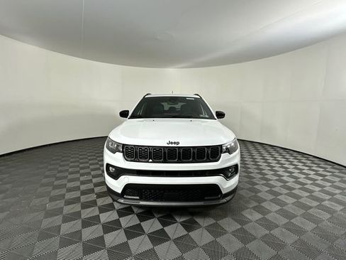 New 2026 Jeep Compass Latitude image 2