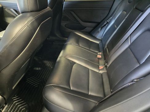 Used 2018 Tesla Model 3 Mid Range RWD image 12