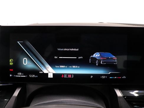 Used 2025 BMW 540i xDrive image 28