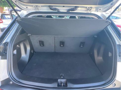 Used 2023 Chevrolet Bolt EUV LT w/ Driver Confidence Package FWD image 25