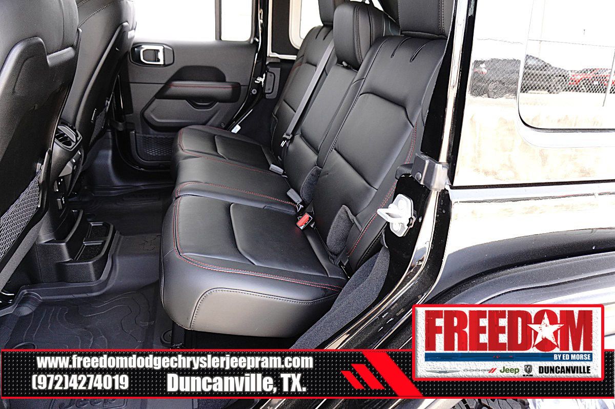 Used 2026 Jeep Wrangler Unlimited Rubicon AWD/4WD image 14