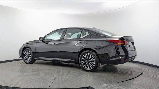 Used 2025 Nissan Altima 2.5 SV FWD image 6