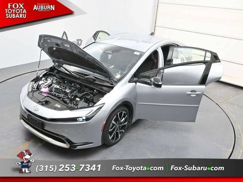 New 2026 Toyota Prius Plug-In Hybrid FWD image 38