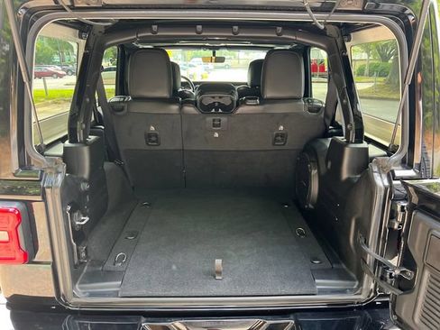 Used 2021 Jeep Wrangler Unlimited Sahara AWD/4WD image 20