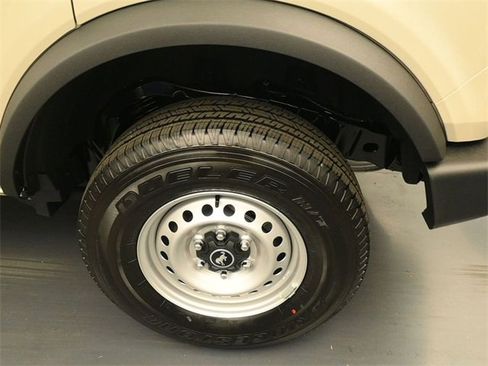 New 2025 Ford Bronco 4-Door image 9