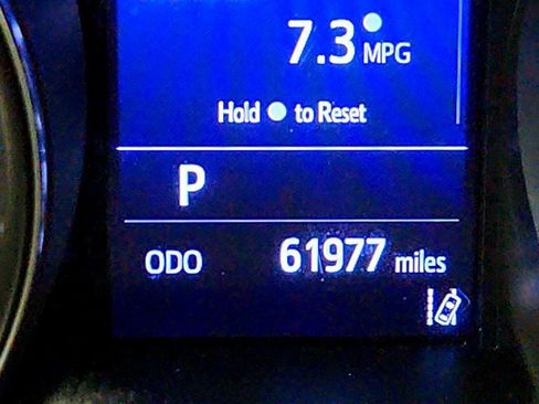 Used 2019 Toyota C-HR LE image 15