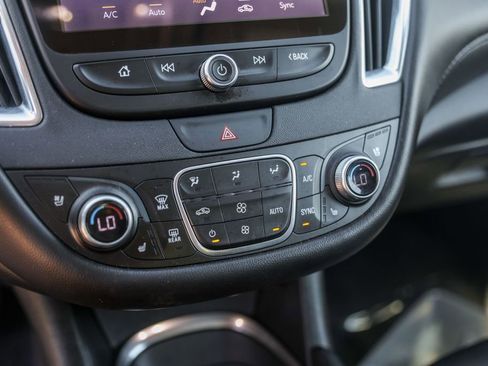 Used 2019 Chevrolet Malibu Premier w/ Sun and Wheel Package image 21