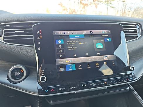 Used 2024 Jeep Wagoneer L Series II w/ Flexible Seating Group image 24