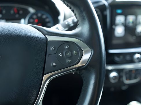 Used 2018 Chevrolet Traverse LT FWD image 26
