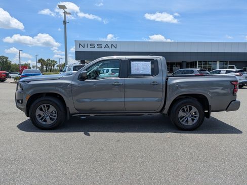 Certified 2025 Nissan Frontier SV w/ SV Convenience Package RWD image 7