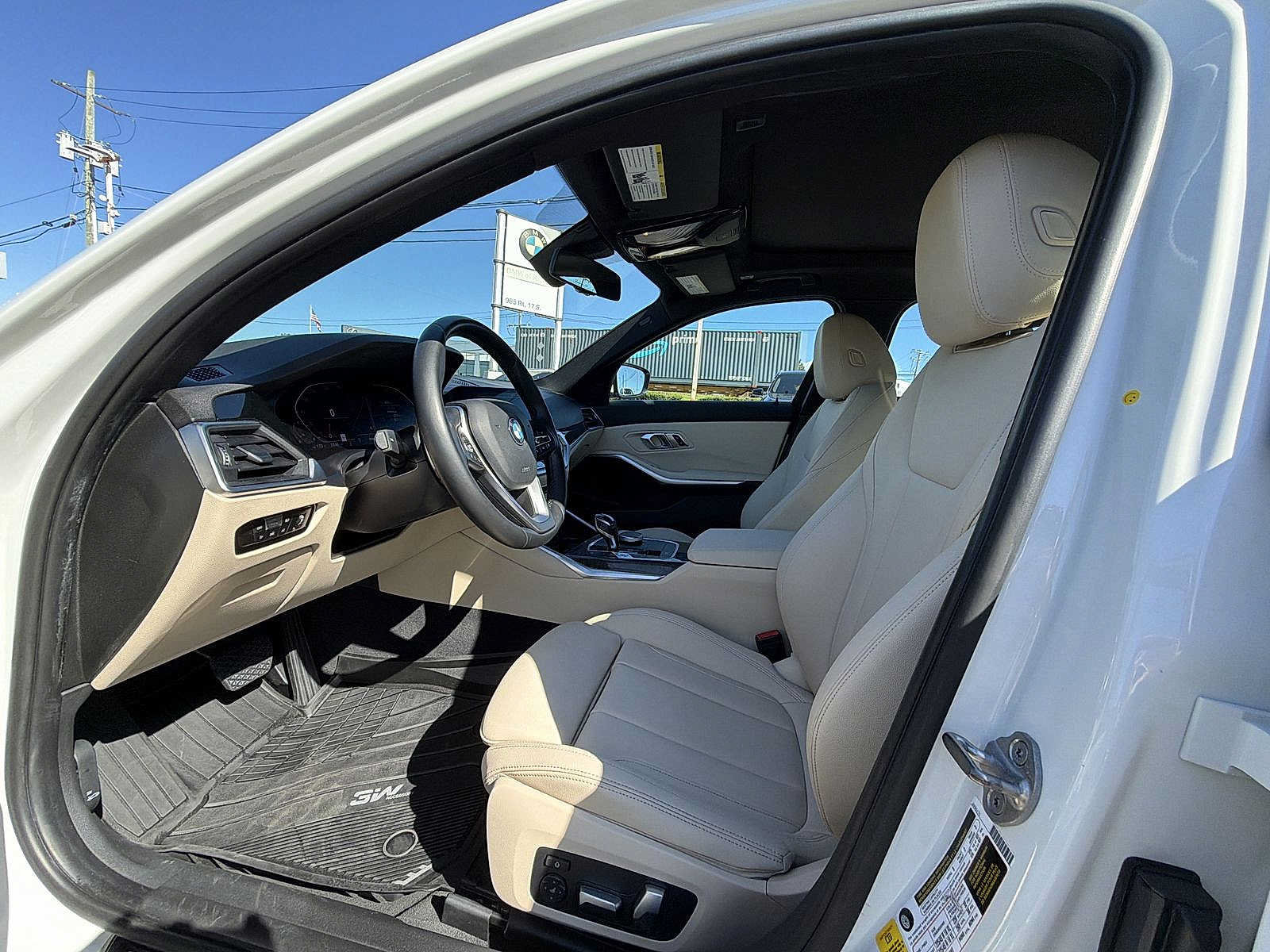 Used 2020 BMW 330i Sedan w/ Convenience Package RWD image 10