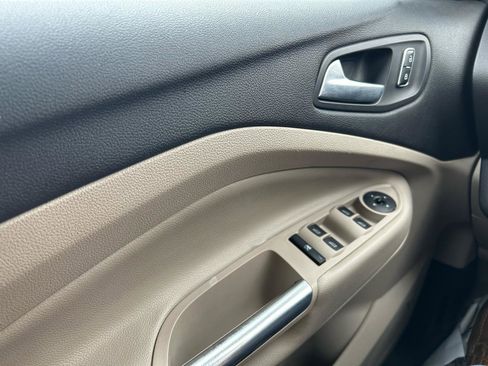 Used 2014 Ford Escape SE image 30